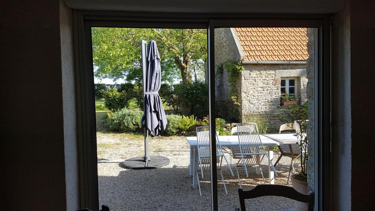 Villa fermette à Plounévez-Lochrist Extérieur photo